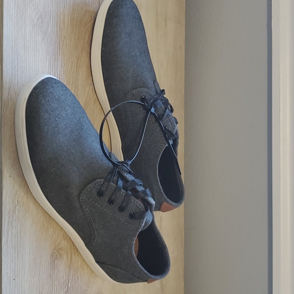 Mountain Creek Men's size 12 canvas loafers - Picture 3 of 3